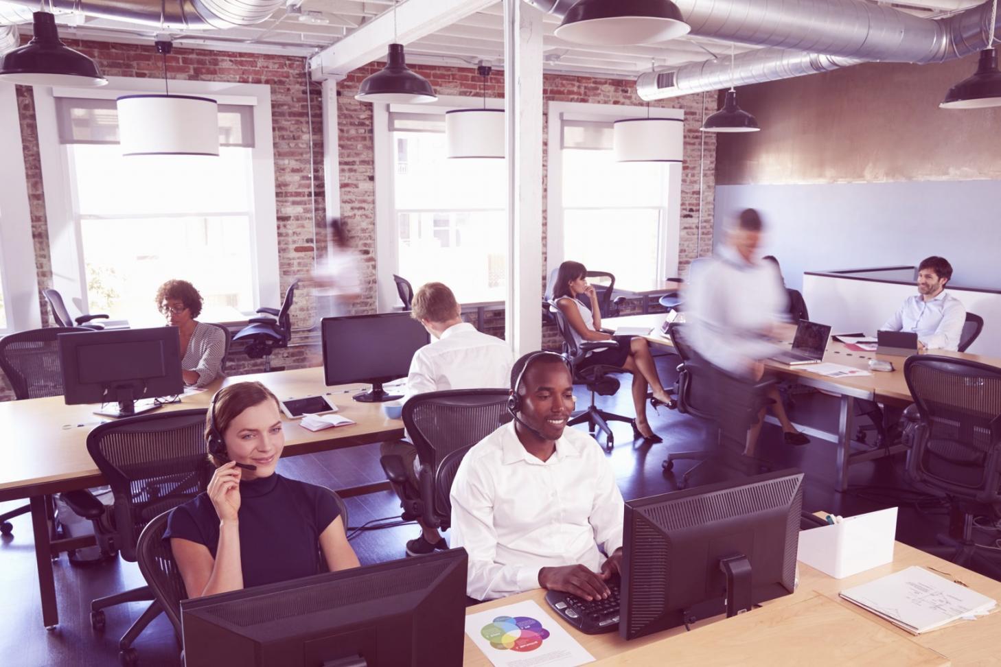 Apprentissage des relations clients en ligne